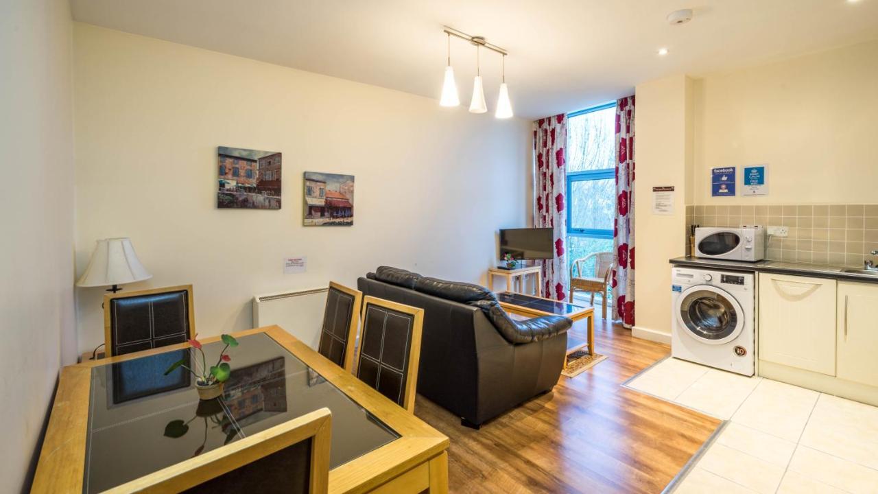 The Courtyard Apartments Carrick-on-Shannon ภายนอก รูปภาพ