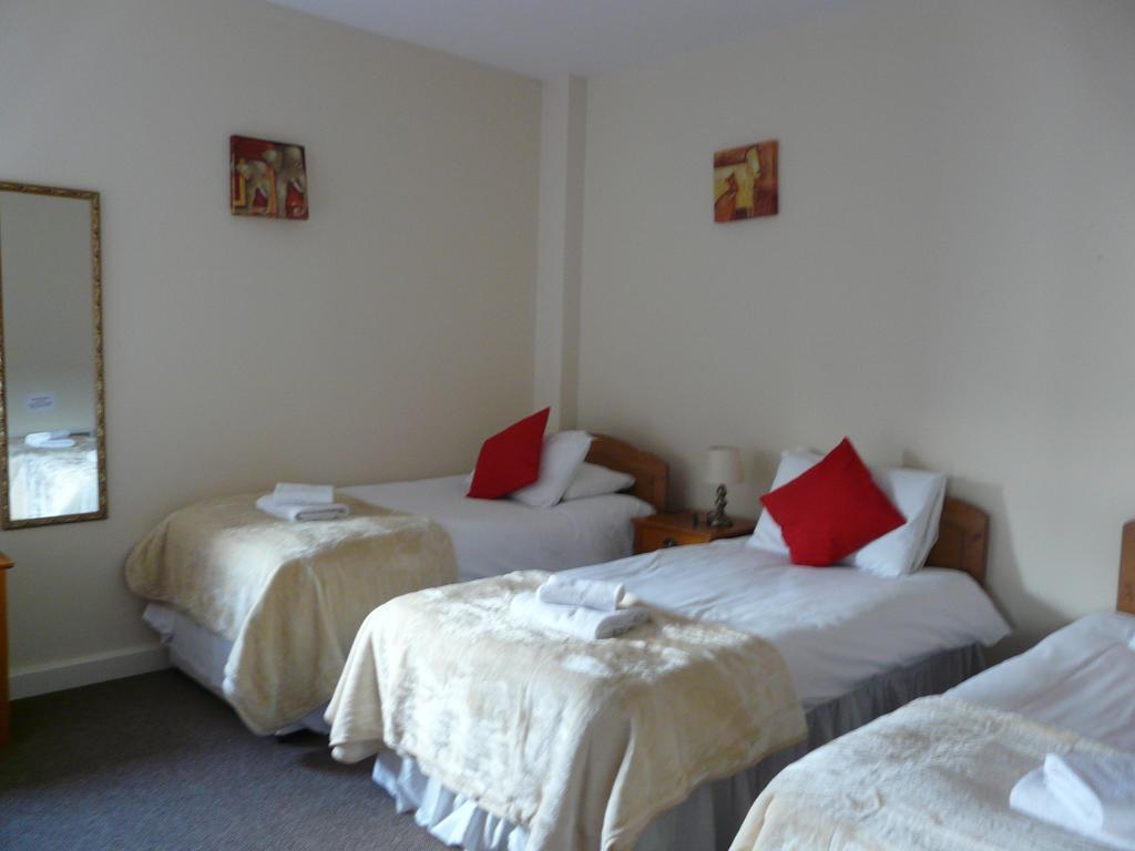 The Courtyard Apartments Carrick-on-Shannon ภายนอก รูปภาพ