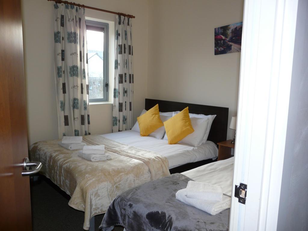 The Courtyard Apartments Carrick-on-Shannon ภายนอก รูปภาพ