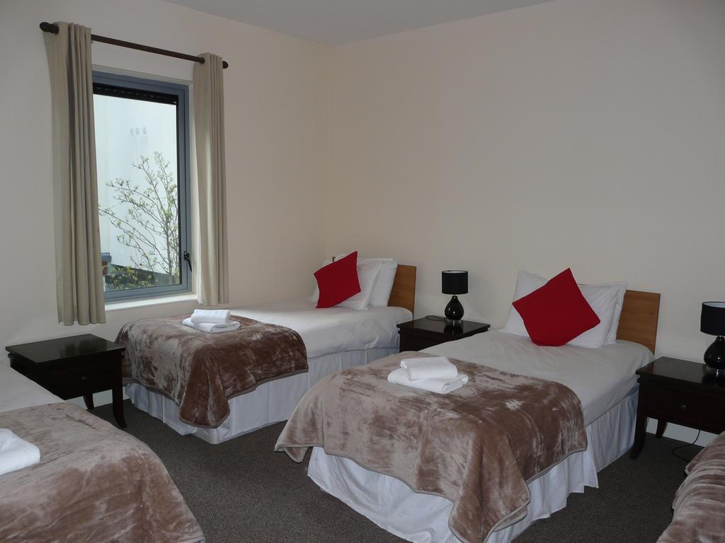 The Courtyard Apartments Carrick-on-Shannon ภายนอก รูปภาพ