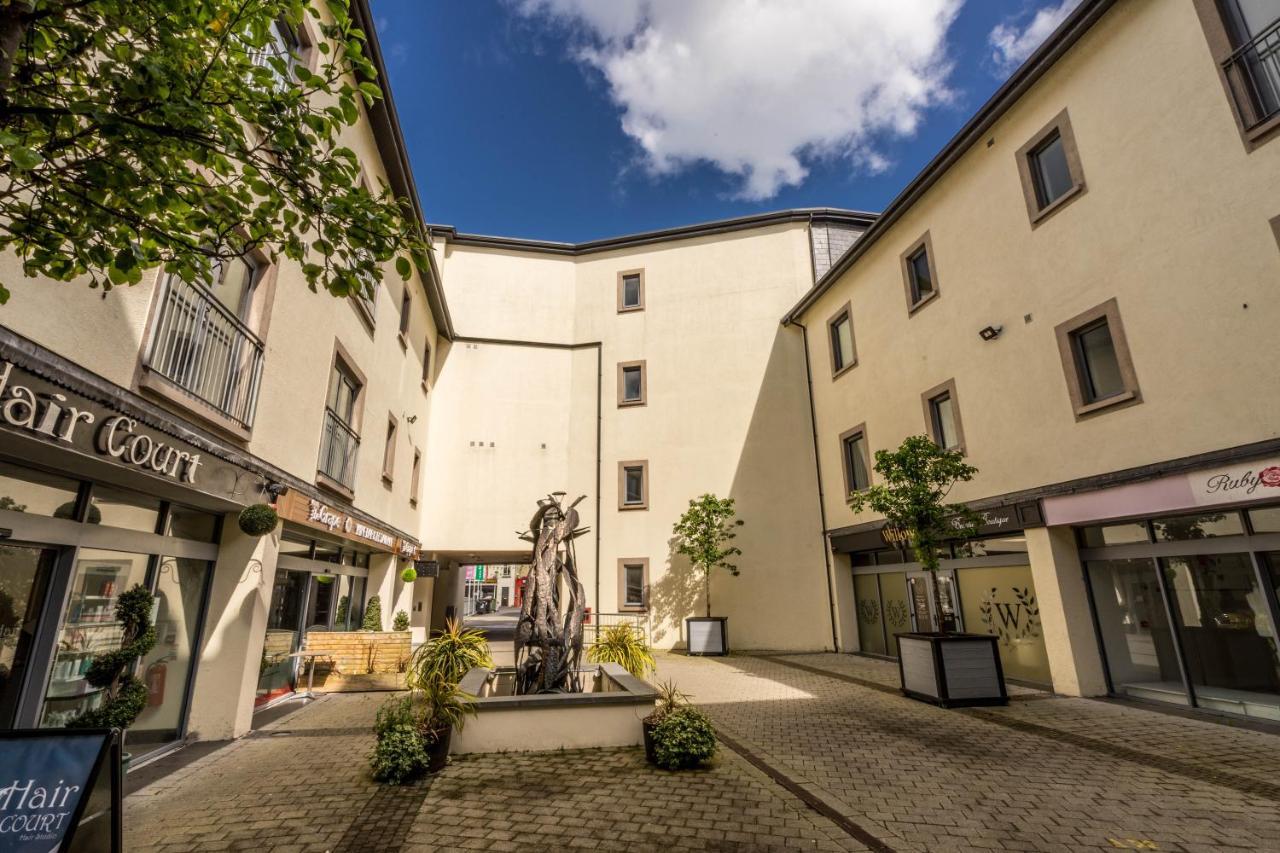 The Courtyard Apartments Carrick-on-Shannon ภายนอก รูปภาพ